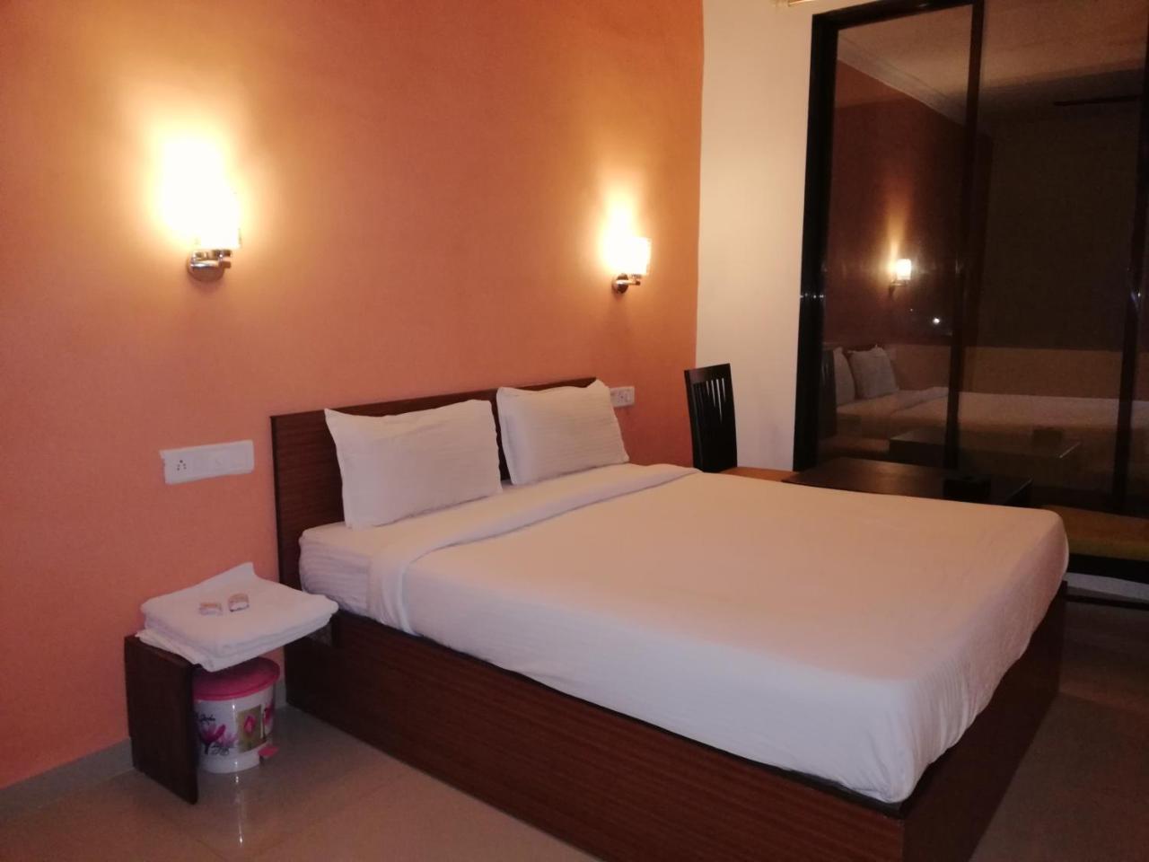 Elite Inn Lonavala Exteriér fotografie